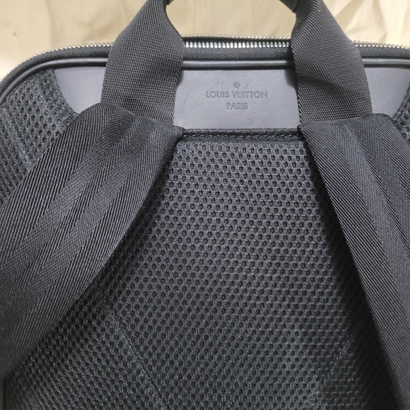 LOUIS VUITTON Damier Graphite Michael Backpack Orginal Owner W/ DUSTER - Picture 4 of 8